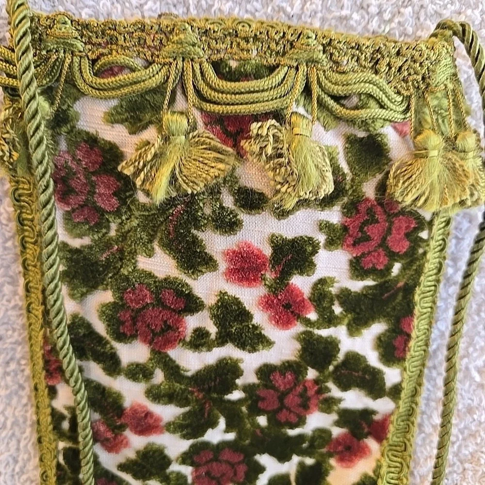 Vintage Carpet Bags Of America‎ Bag Purse Green Pink Floral Tassels Boho  Lined